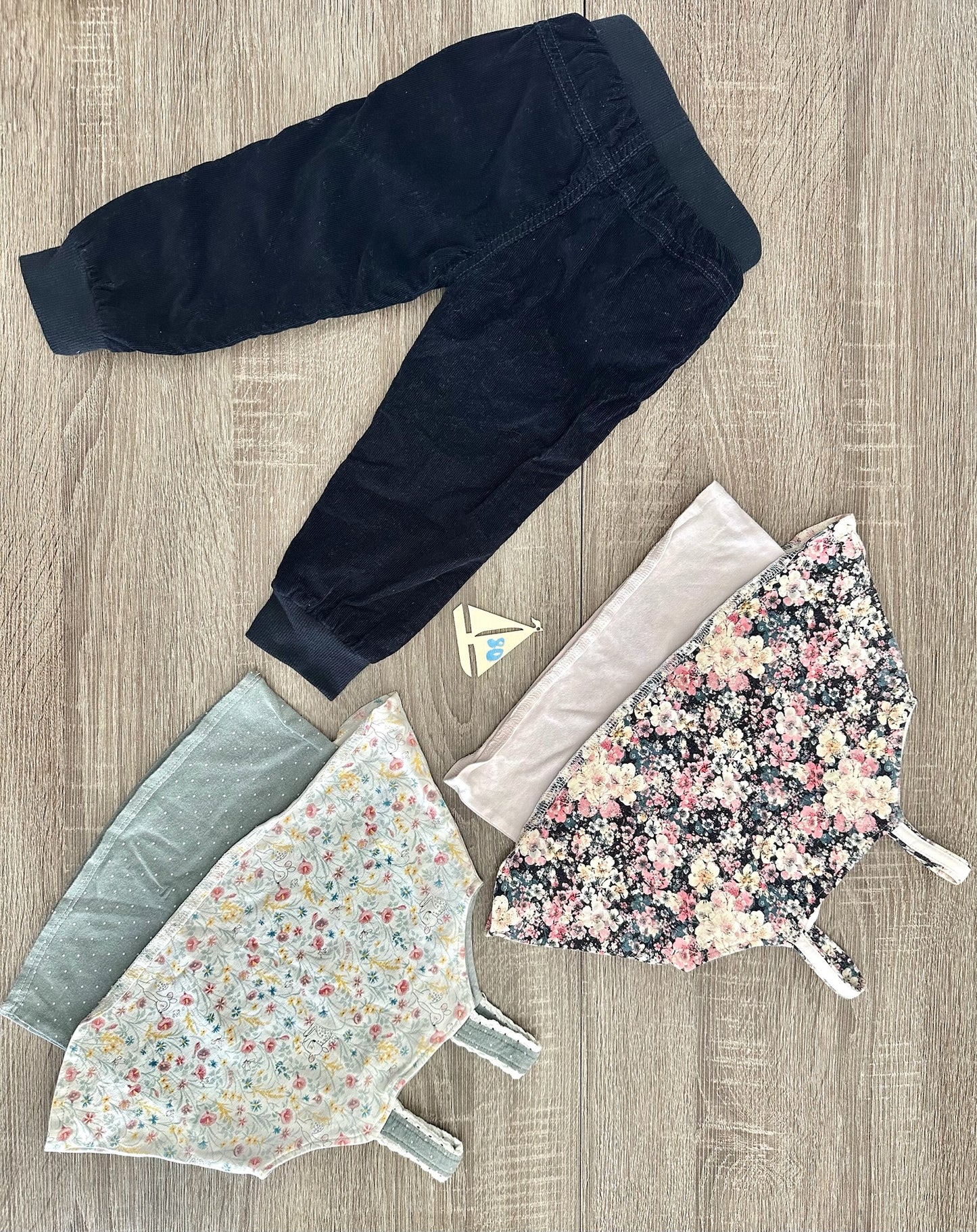 „Cord & Blumen“ Gr.80