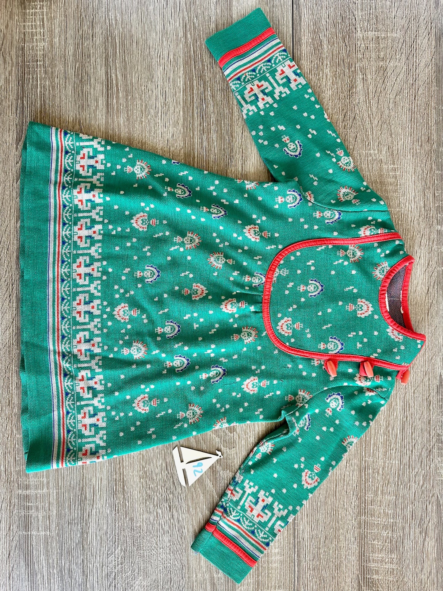 Retro Vintage Kleid Indonesien mit Mayafiguren türkis/rot Gr.92