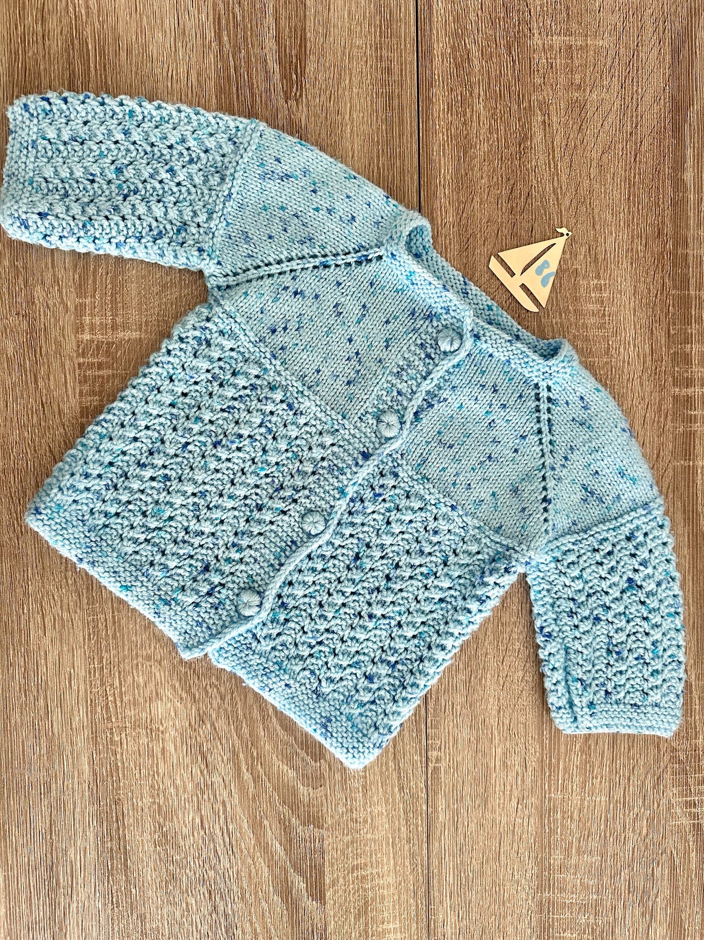 Handmade Strickjacke Wolle hellblau melliert Gr.86