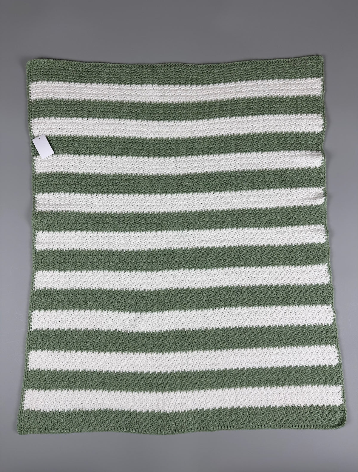 Handmade Strickdecke weiß/mintgrün