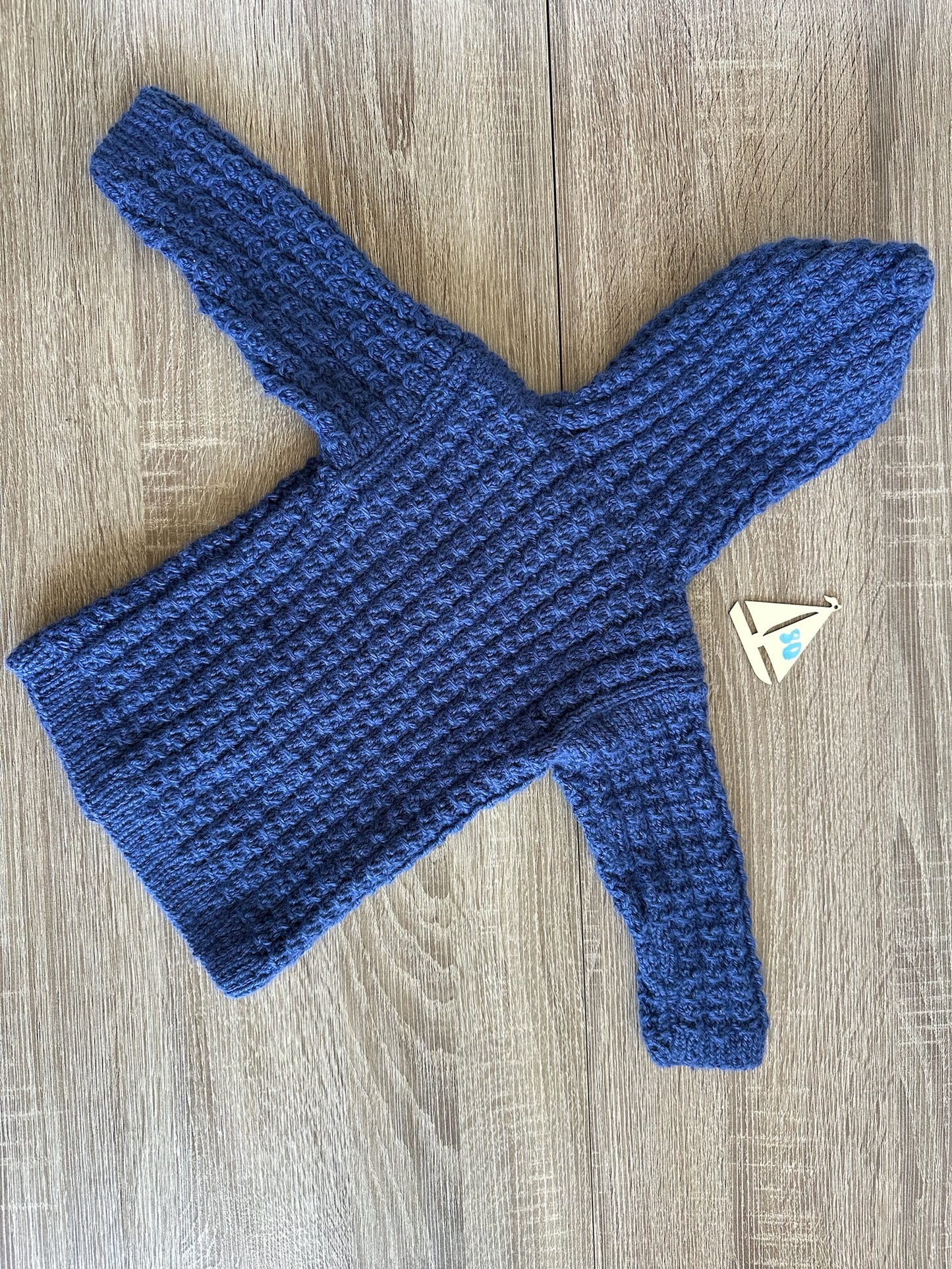 Handmade Strickjacke dunkelblau mit Sternenknöpfen Gr.80