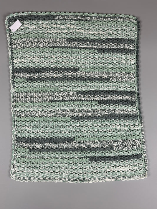 Handmade Strickdecke weiß/mintgrün/grau