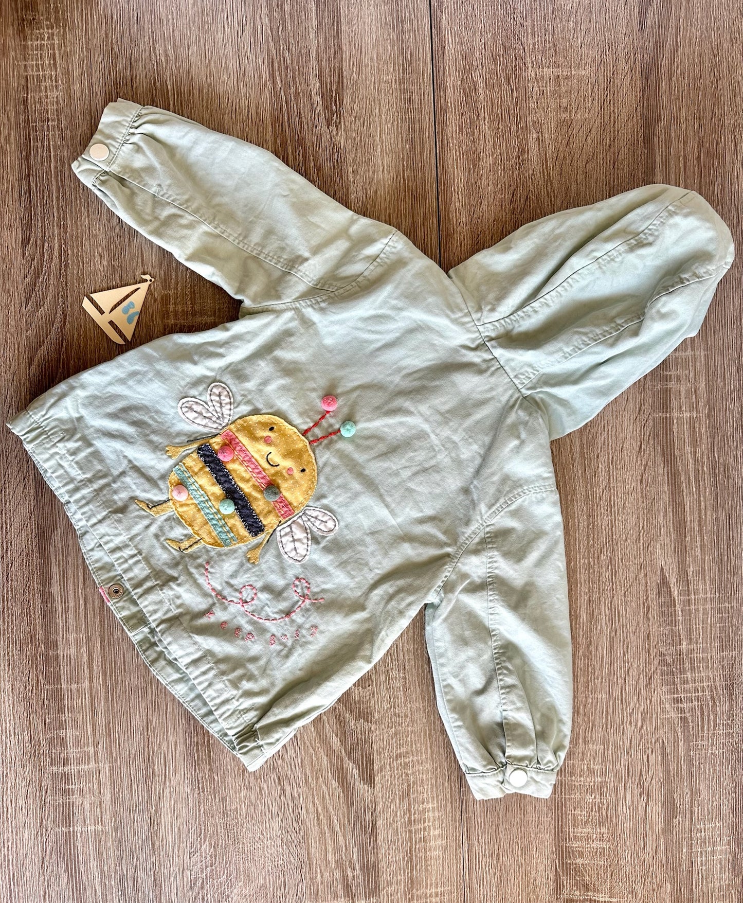 Next Jacke mintgrün mit Biene Gr.86