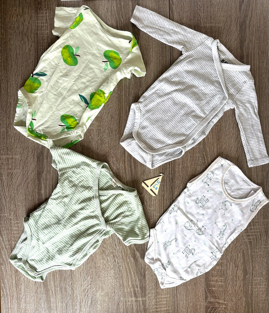„Grün & Weiß“ Bodies Gr.62/68